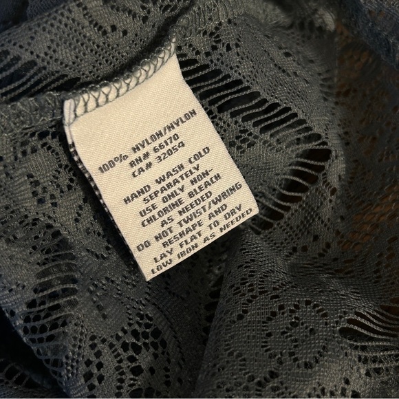 UO kimchi blue lace  top XS - Picture 6 of 9